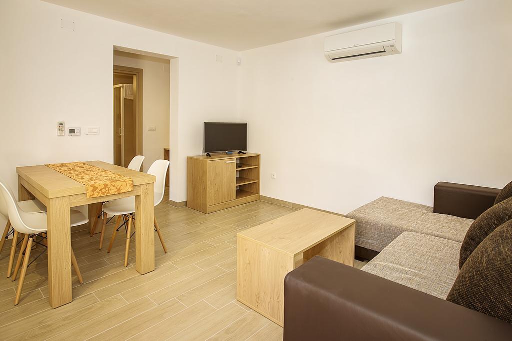 Residence Mediterraneo Baska  Ngoại thất bức ảnh