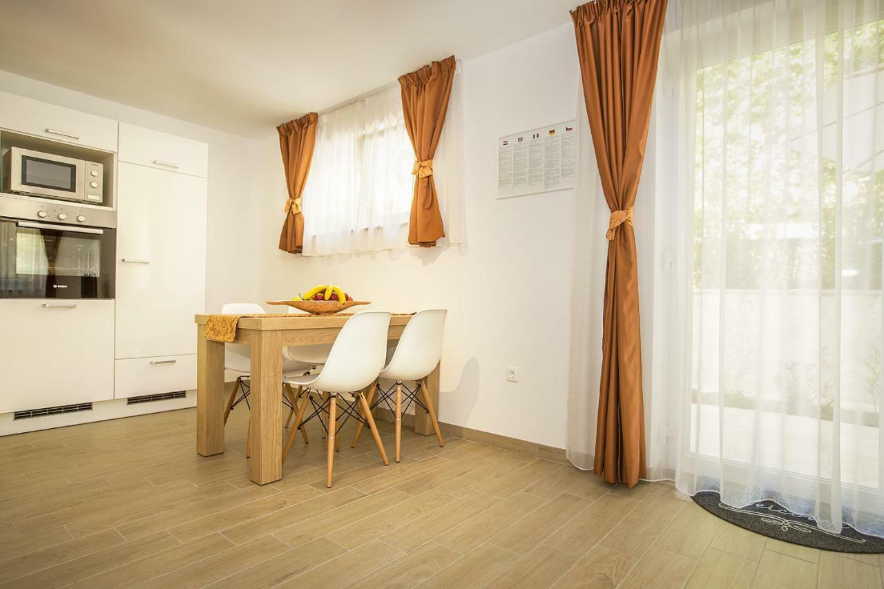 Residence Mediterraneo Baska  Ngoại thất bức ảnh