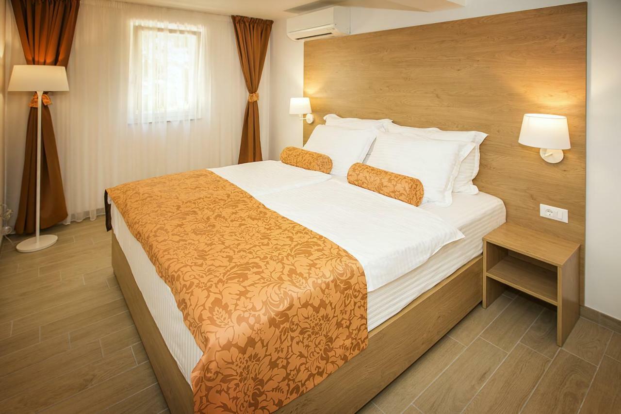 Residence Mediterraneo Baska  Ngoại thất bức ảnh
