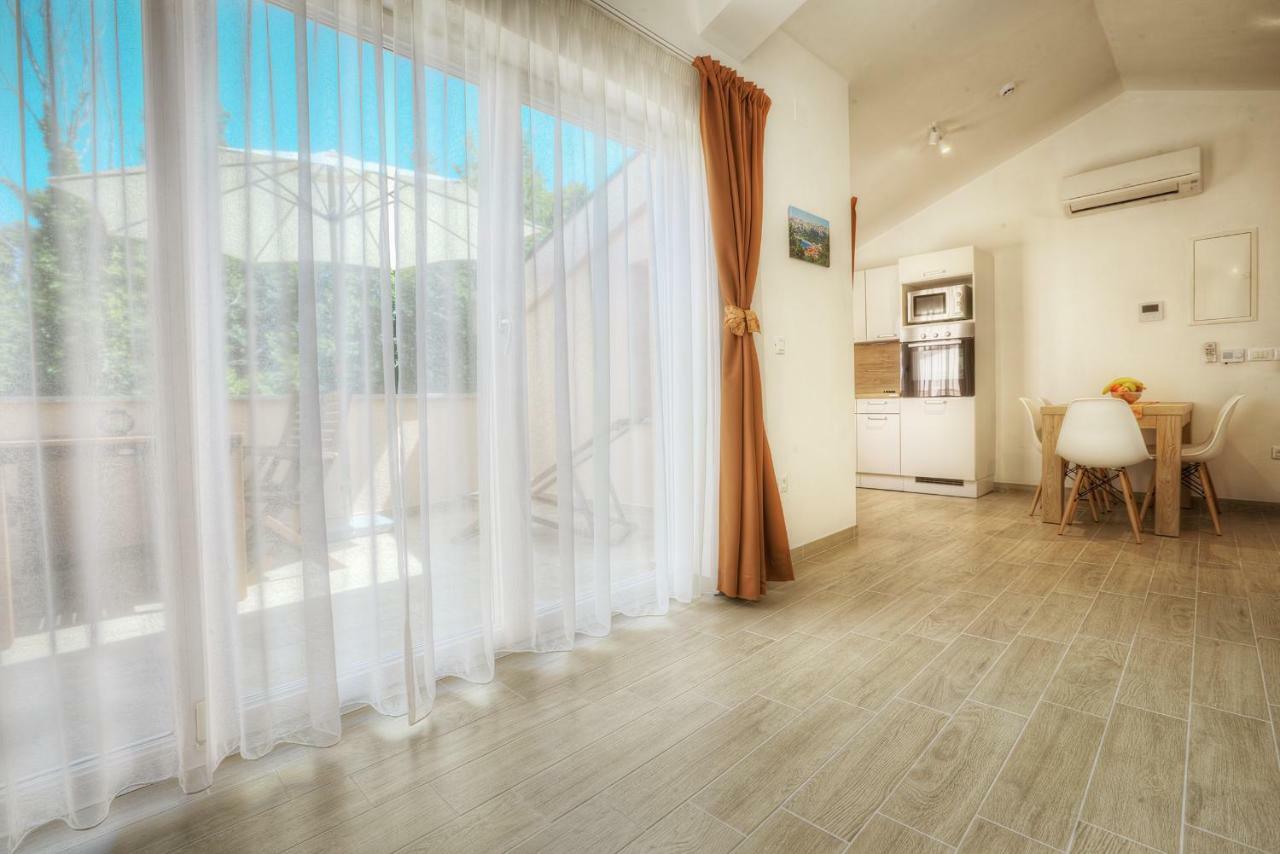 Residence Mediterraneo Baska  Ngoại thất bức ảnh