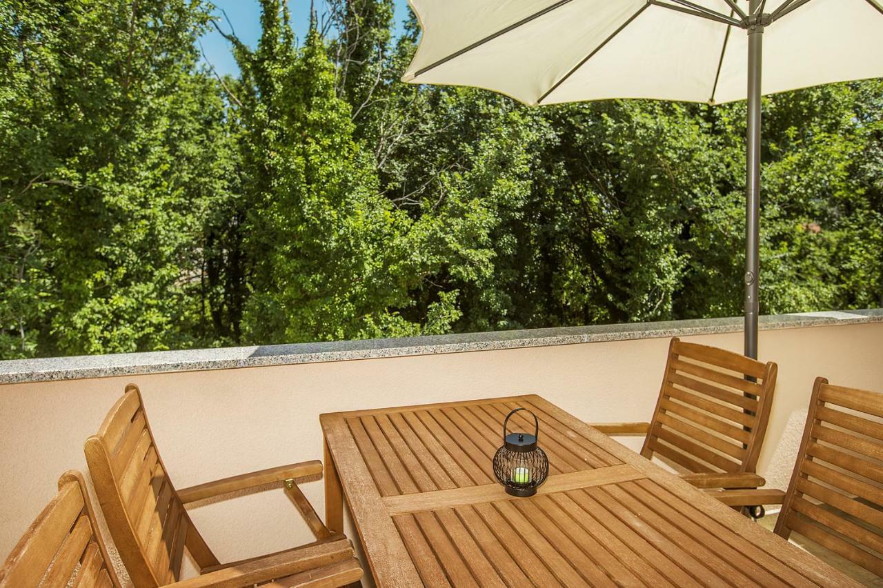 Residence Mediterraneo Baska  Ngoại thất bức ảnh